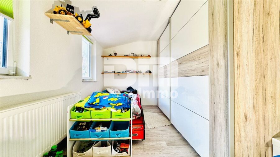 Charmanter Wohntraum mit Tradition und Moderne auf großem Grundstück - OG / DG Kind 2 / Gäste / Büro